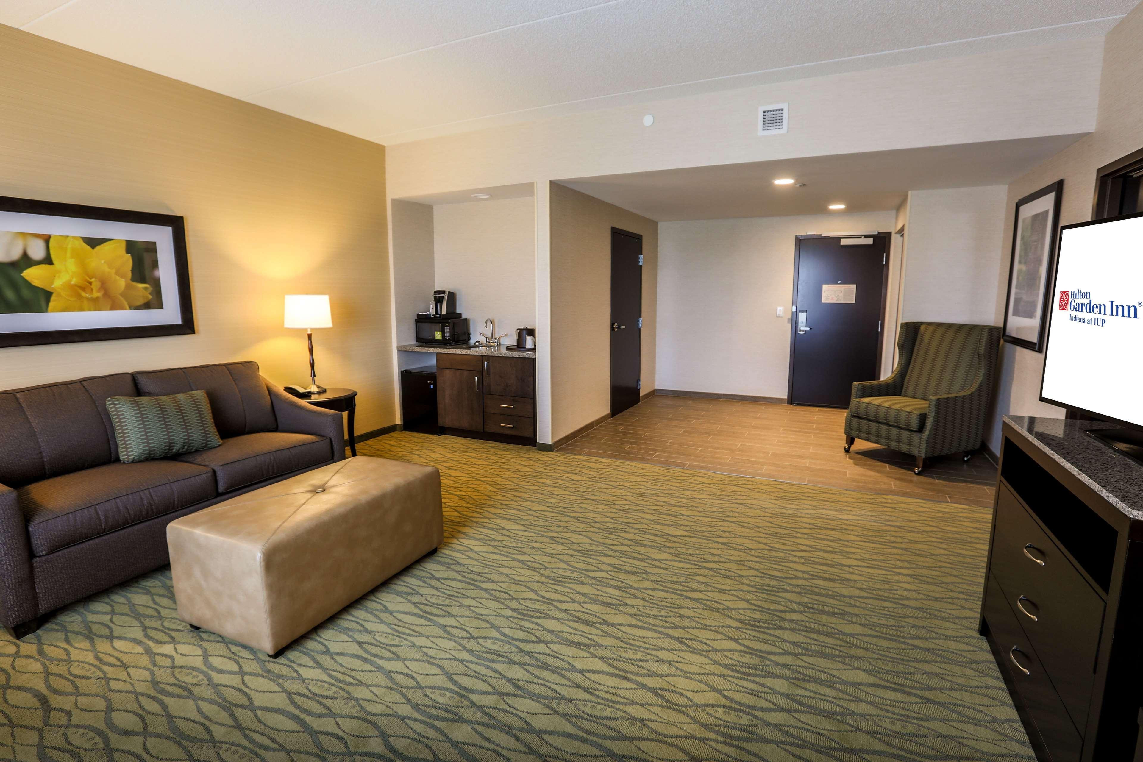 Hilton Garden Inn Indiana At Iup Экстерьер фото