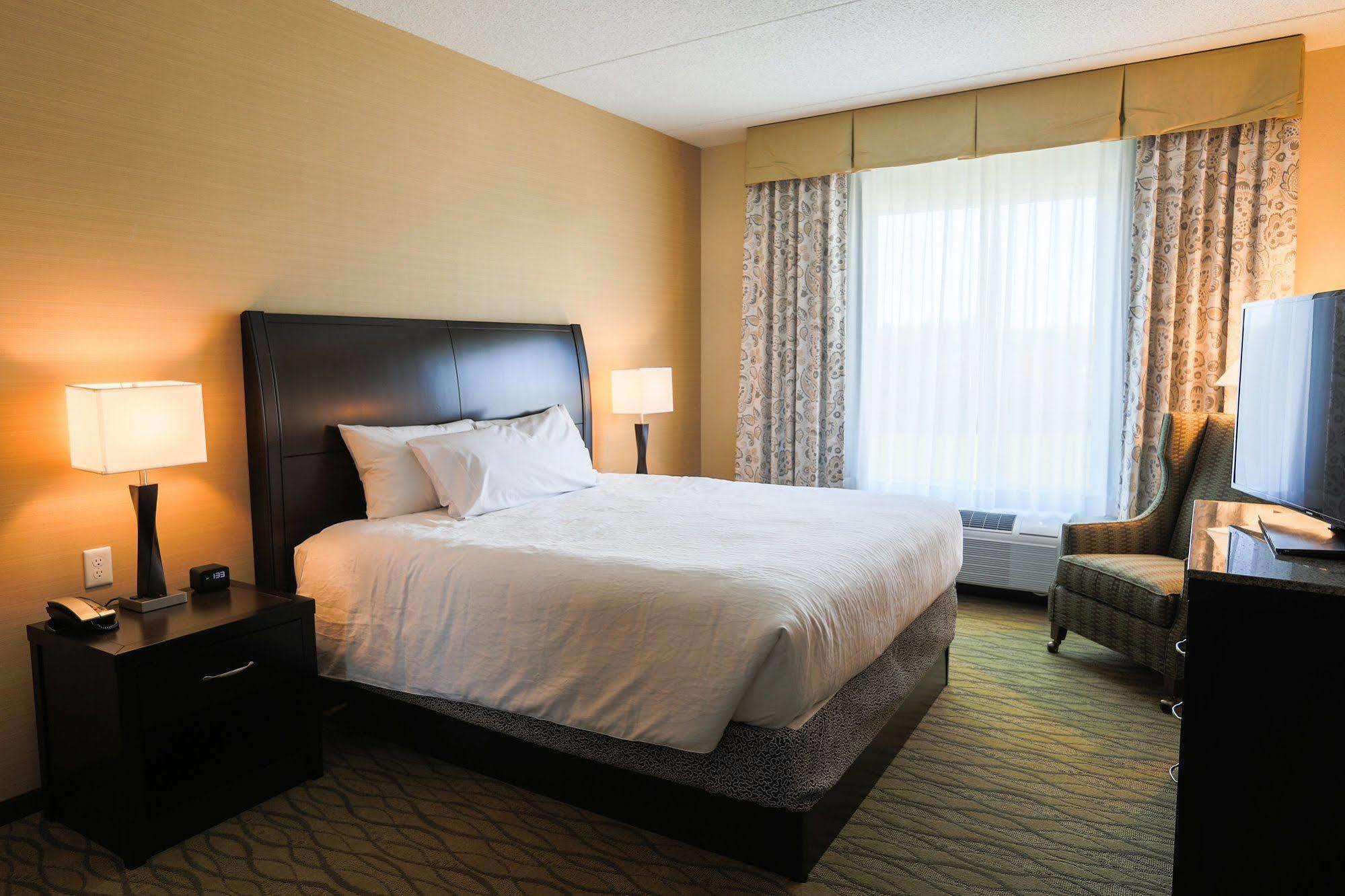 Hilton Garden Inn Indiana At Iup Экстерьер фото